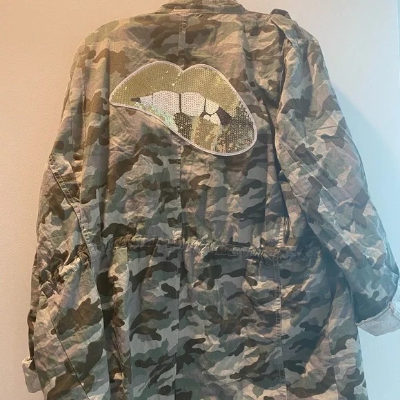 Camouflage Print Camo Jacket With Sequin Lips Sequin Lips Camo